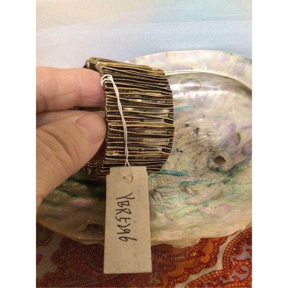 NWT NOS Erica Lyons Bracelet Goldtone Fashion Stretch Wide - Picture 5 of 7